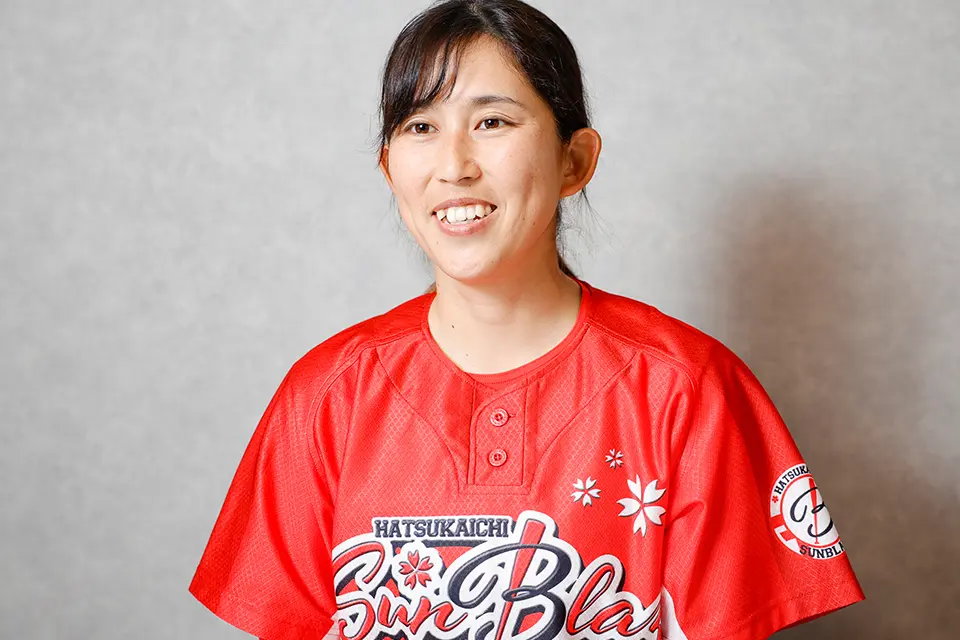 インタビューを受ける坂東選手