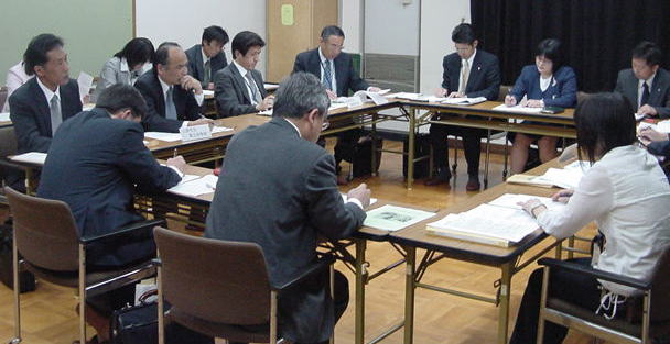 研究協議の様子