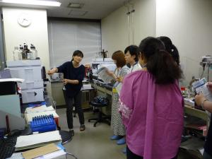 質量分析室