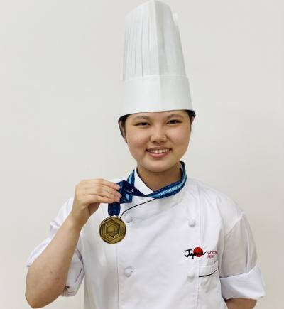 ④