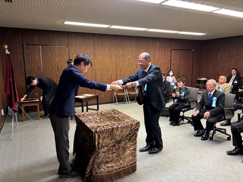 大崎上島町立東野小学校の受彰の様子