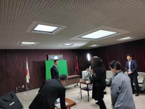 知事挨拶撮影中様子
