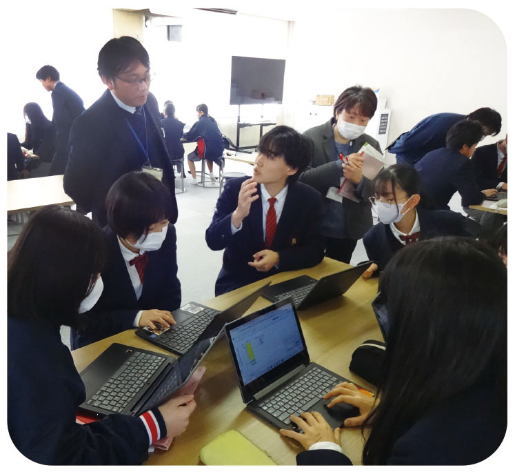 庄原格致広報のDXの取組の様子１