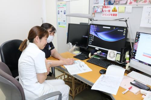 リスキリングに取り組む従業員