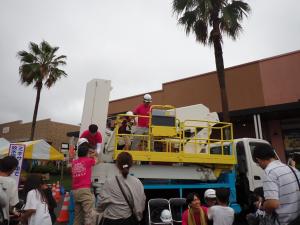 橋梁点検車の試乗体験