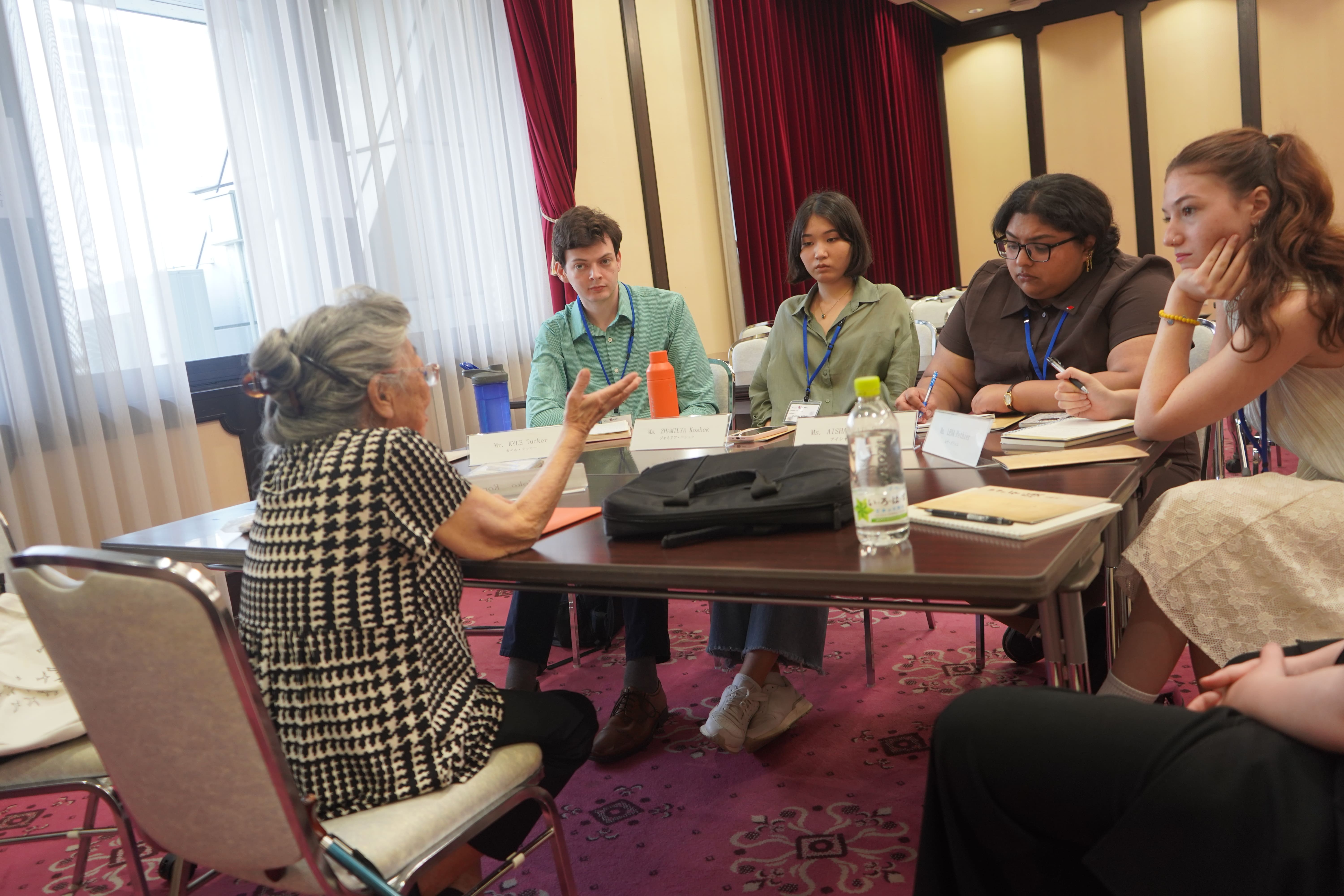 被爆体験講話の様子