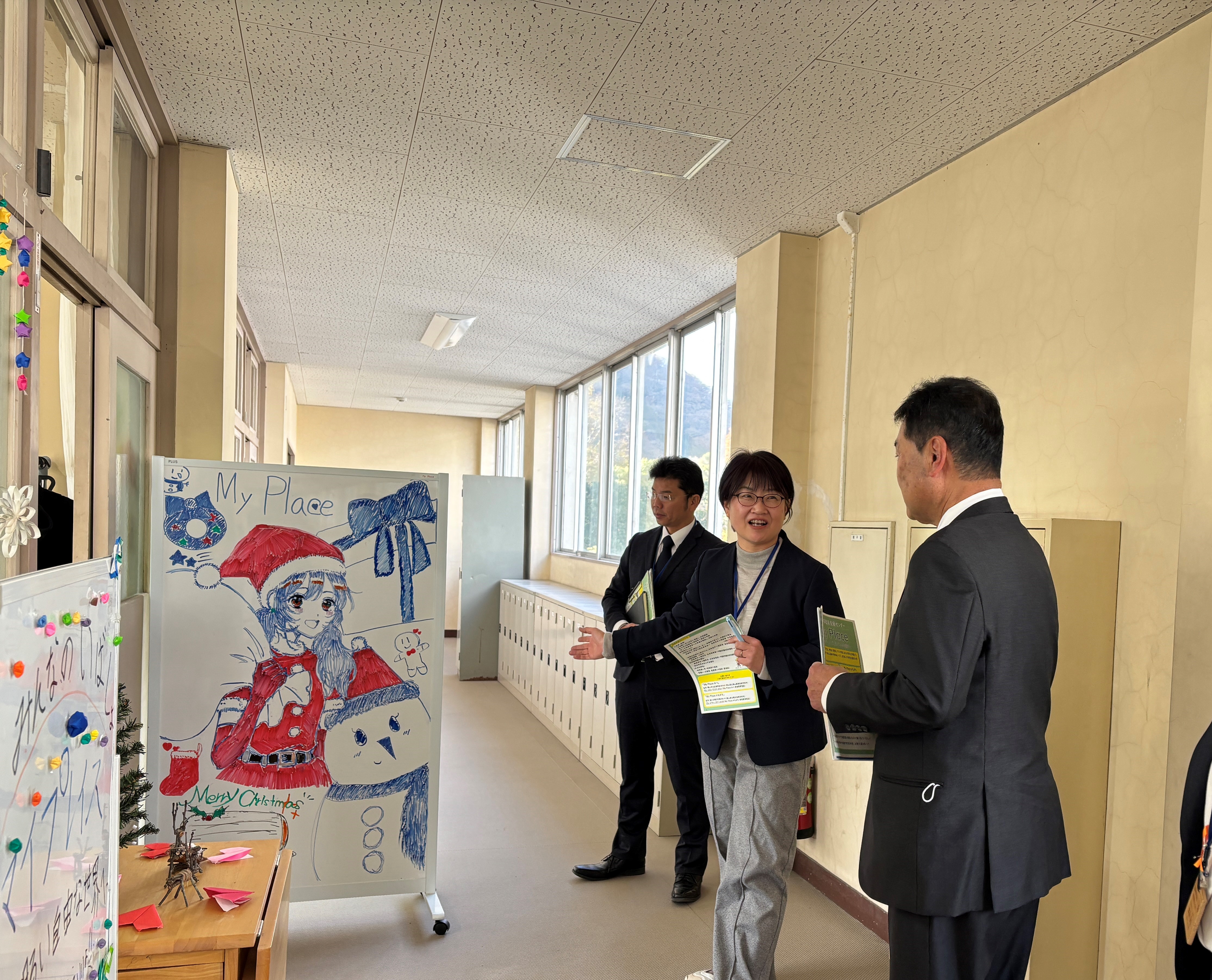 マイプレイスに通う生徒がホワイトボードに描いた絵